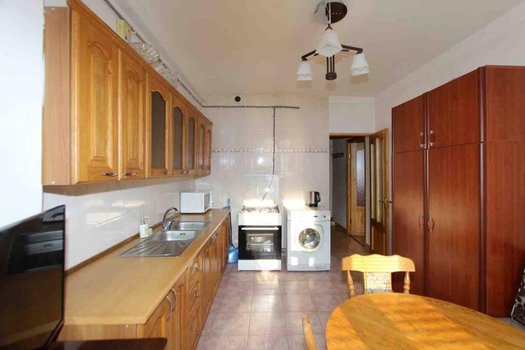 Cozy Apartment In The Center Of Erévan Extérieur photo